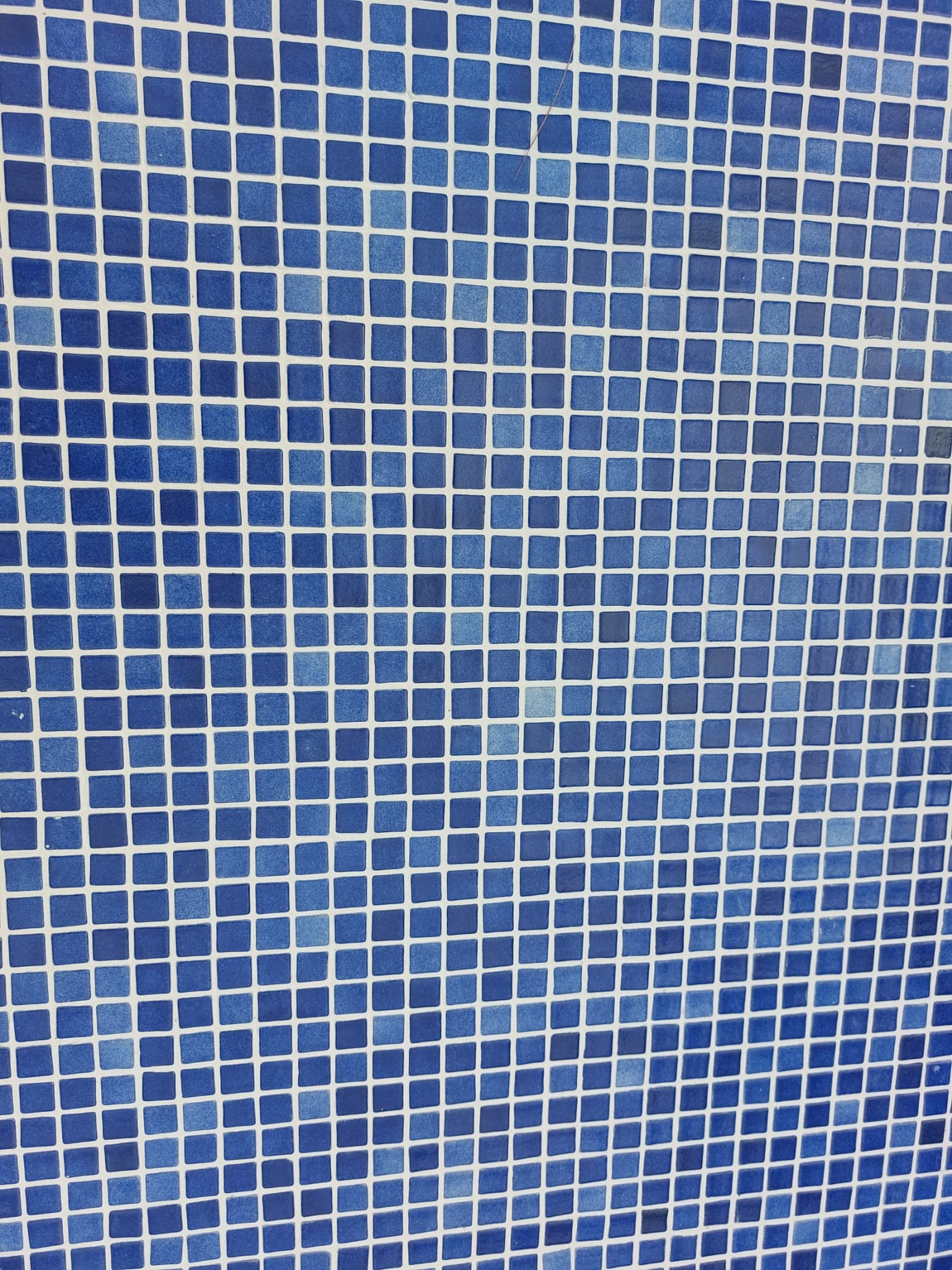 Reforma y sellado de piscinas con resina epoxica en Mallorca